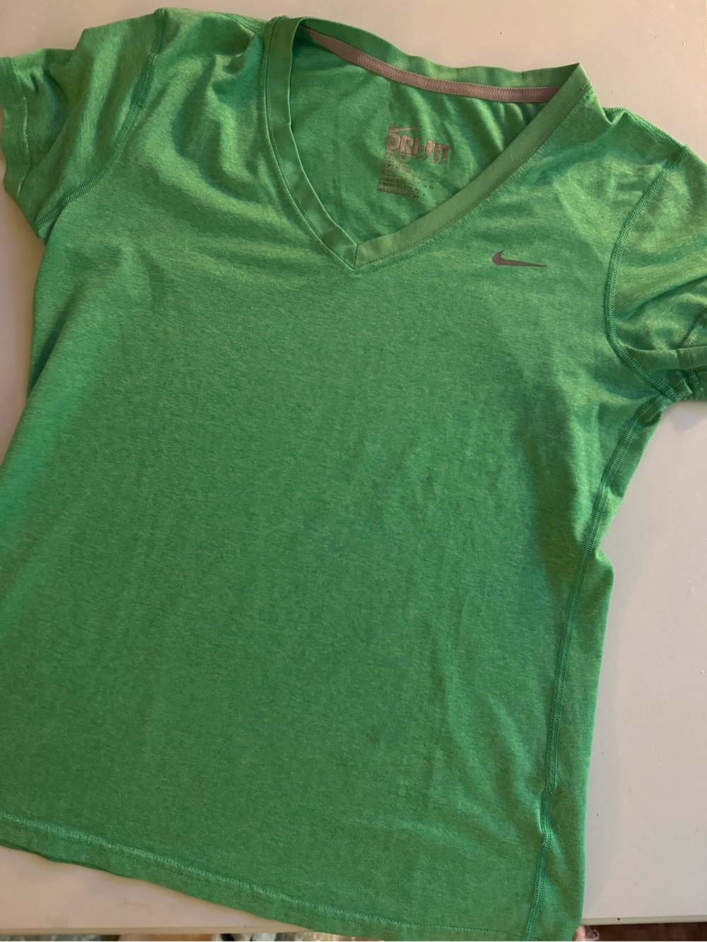Nike Women's Green Dri-FIT V-Neck Performance Top Size M